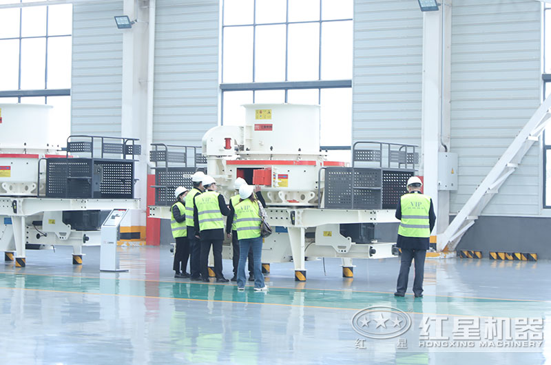 客戶來廠考察制砂機設備