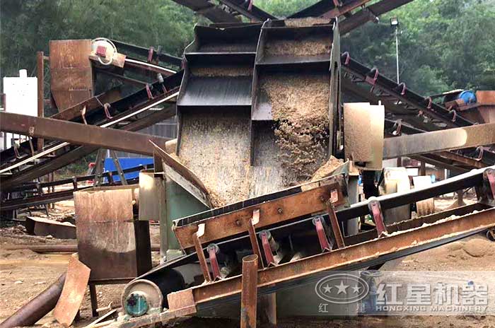 客戶洗砂現(xiàn)場 客戶洗砂現(xiàn)場