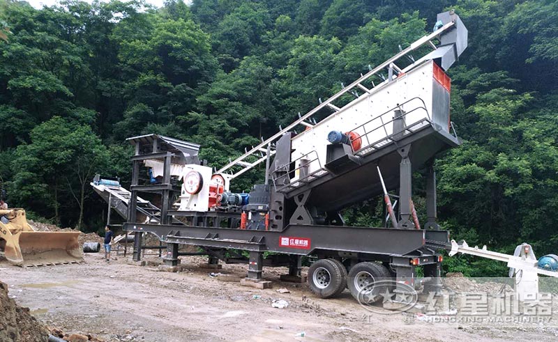 移動碎石機現場