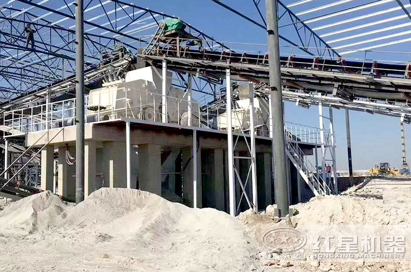 搭建篩分運輸設備對石粉進行回收