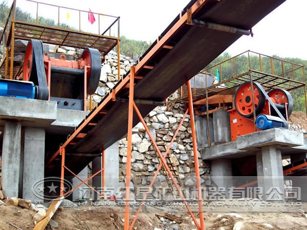 膠帶輸送機(jī)