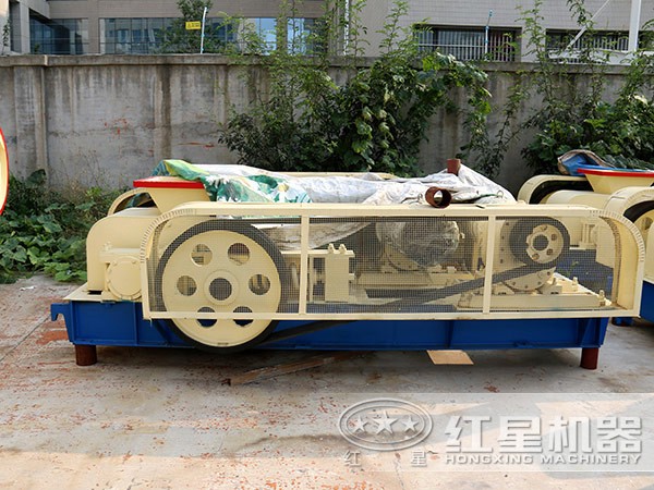 對輥碎砂機