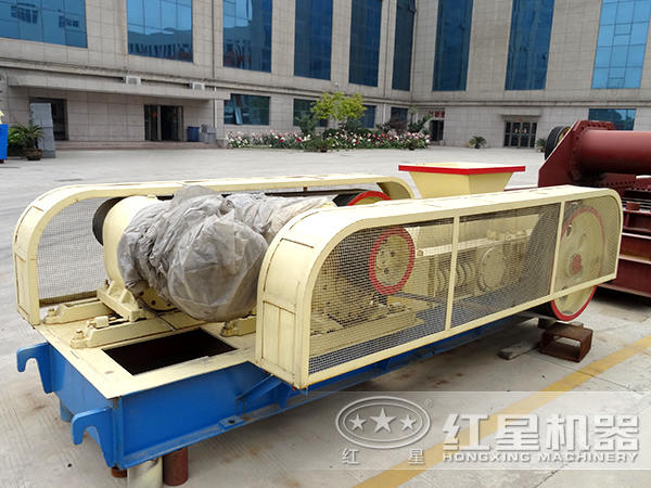 雙齒輥破碎機(jī) 雙齒輥破碎機(jī)