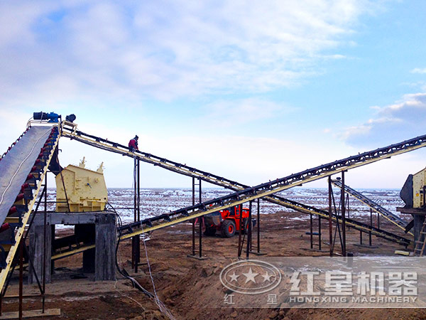 1000噸產量石頭破碎機現場作業圖