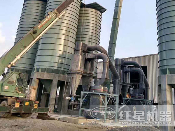 多功能制粉機作業(yè)現(xiàn)場