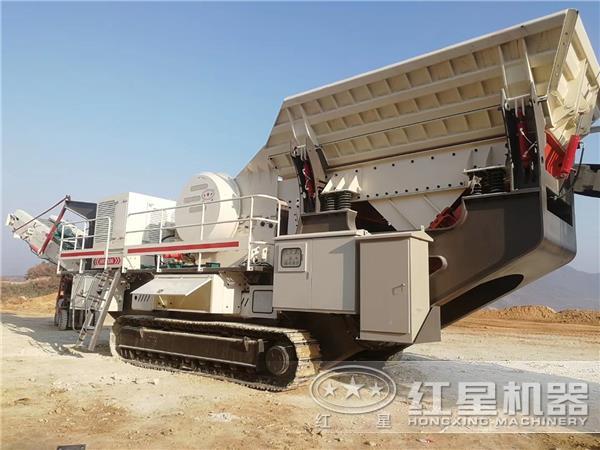 履帶移動制砂機現場圖