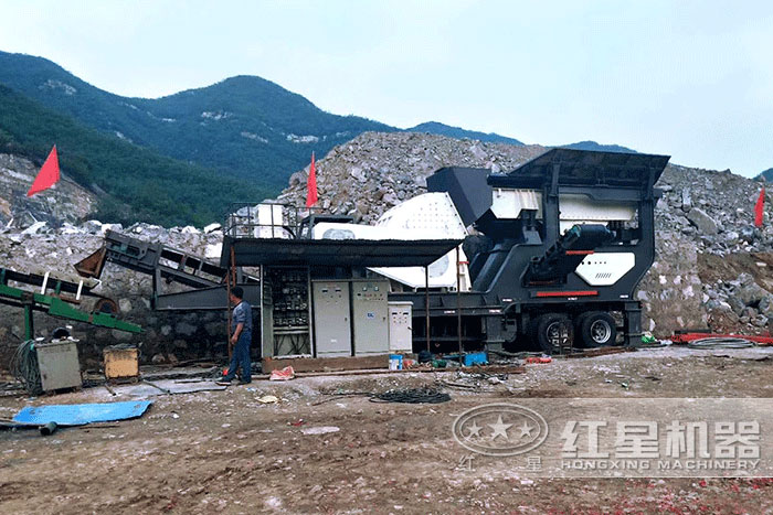 移動重錘式破碎機施工現場