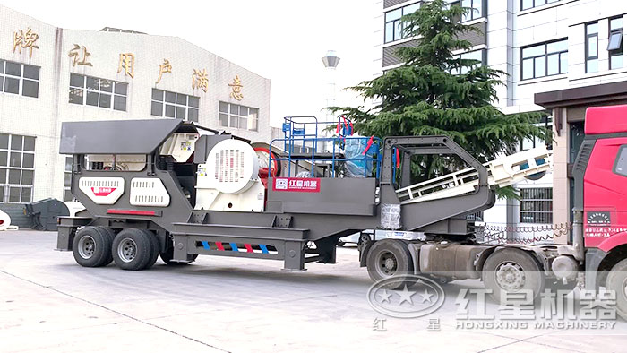 輪胎移動顎式破碎機車頭牽引
