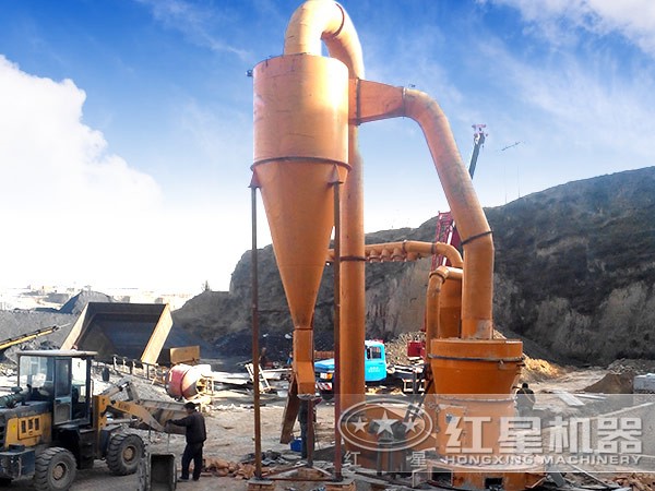 節能環保磨粉機生產現場