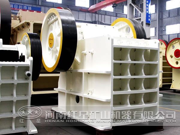 PE型顎式破碎機
