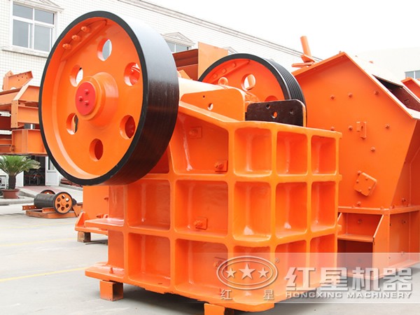 簡擺式顎式破碎機(jī)