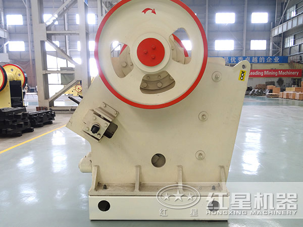 細顎式破碎機