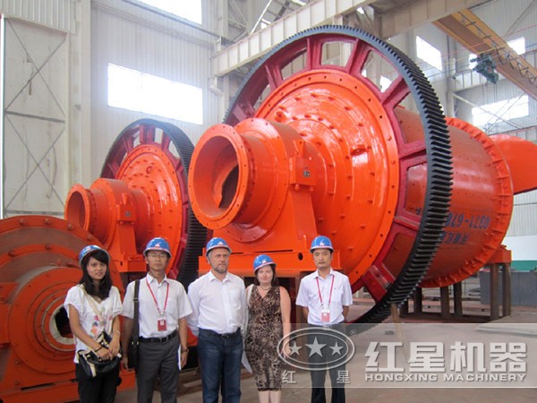 白鎢礦球磨機
